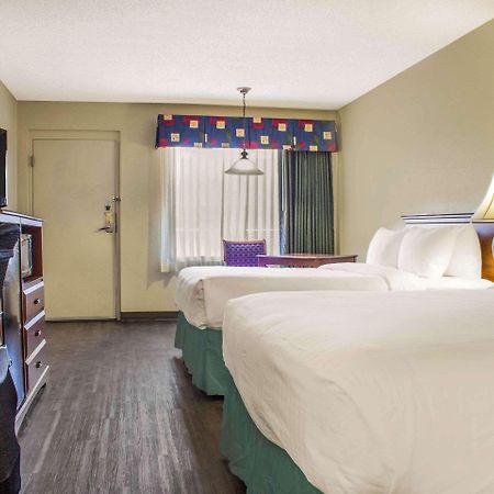 Quality Inn Benson I-10 Exit 304 エクステリア 写真