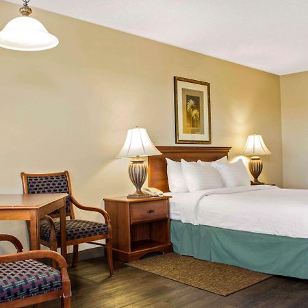 Quality Inn Benson I-10 Exit 304 エクステリア 写真