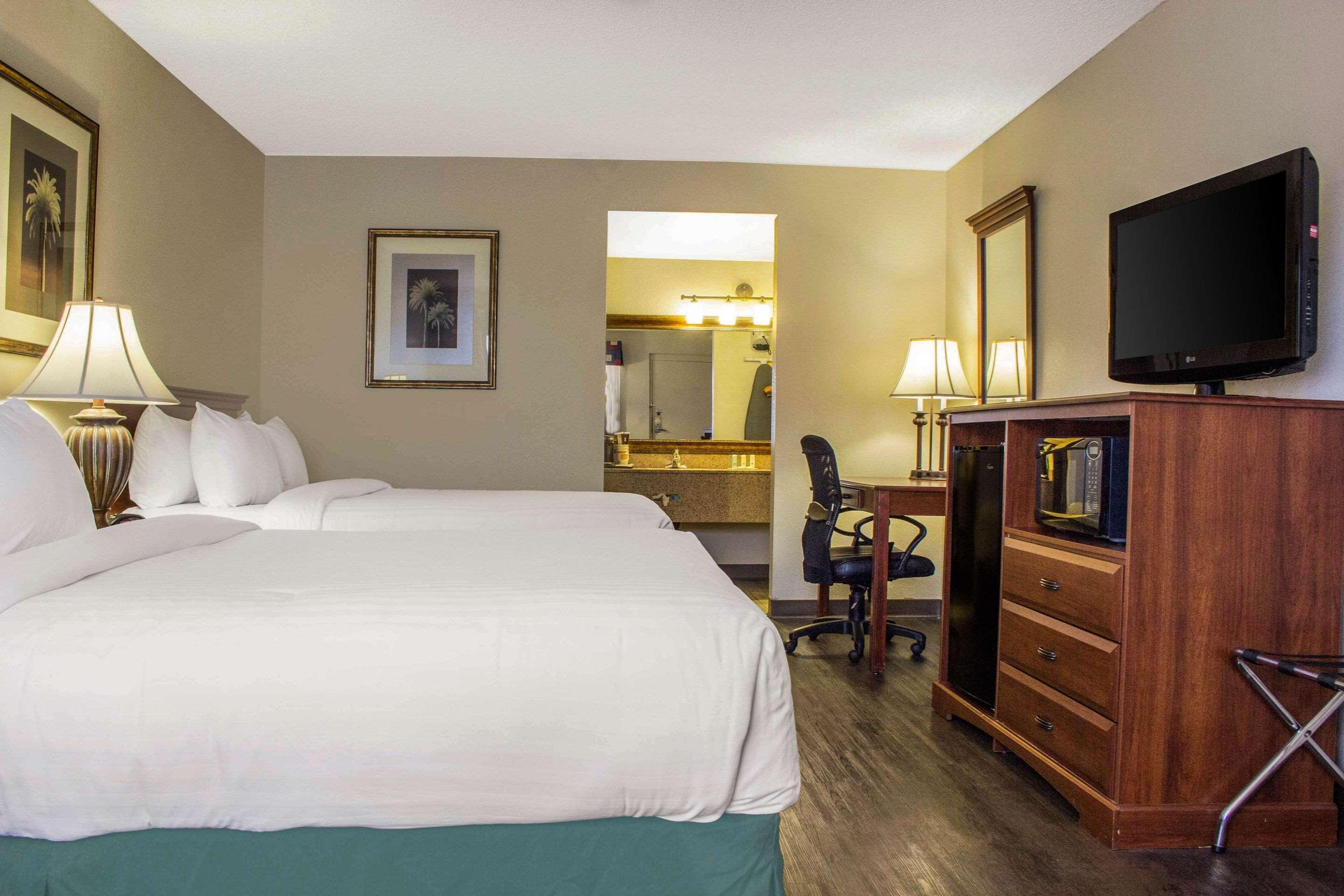 Quality Inn Benson I-10 Exit 304 エクステリア 写真