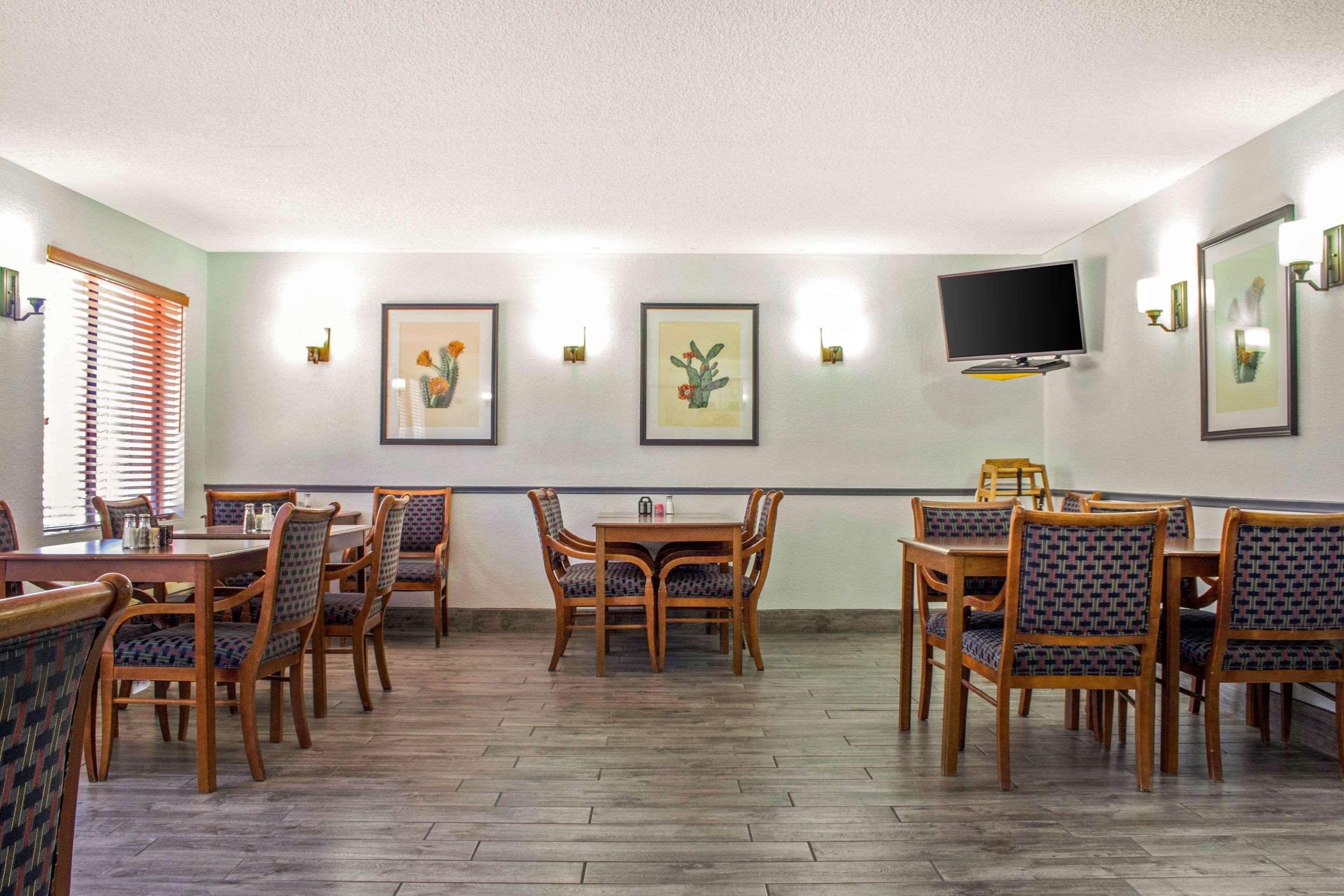 Quality Inn Benson I-10 Exit 304 エクステリア 写真