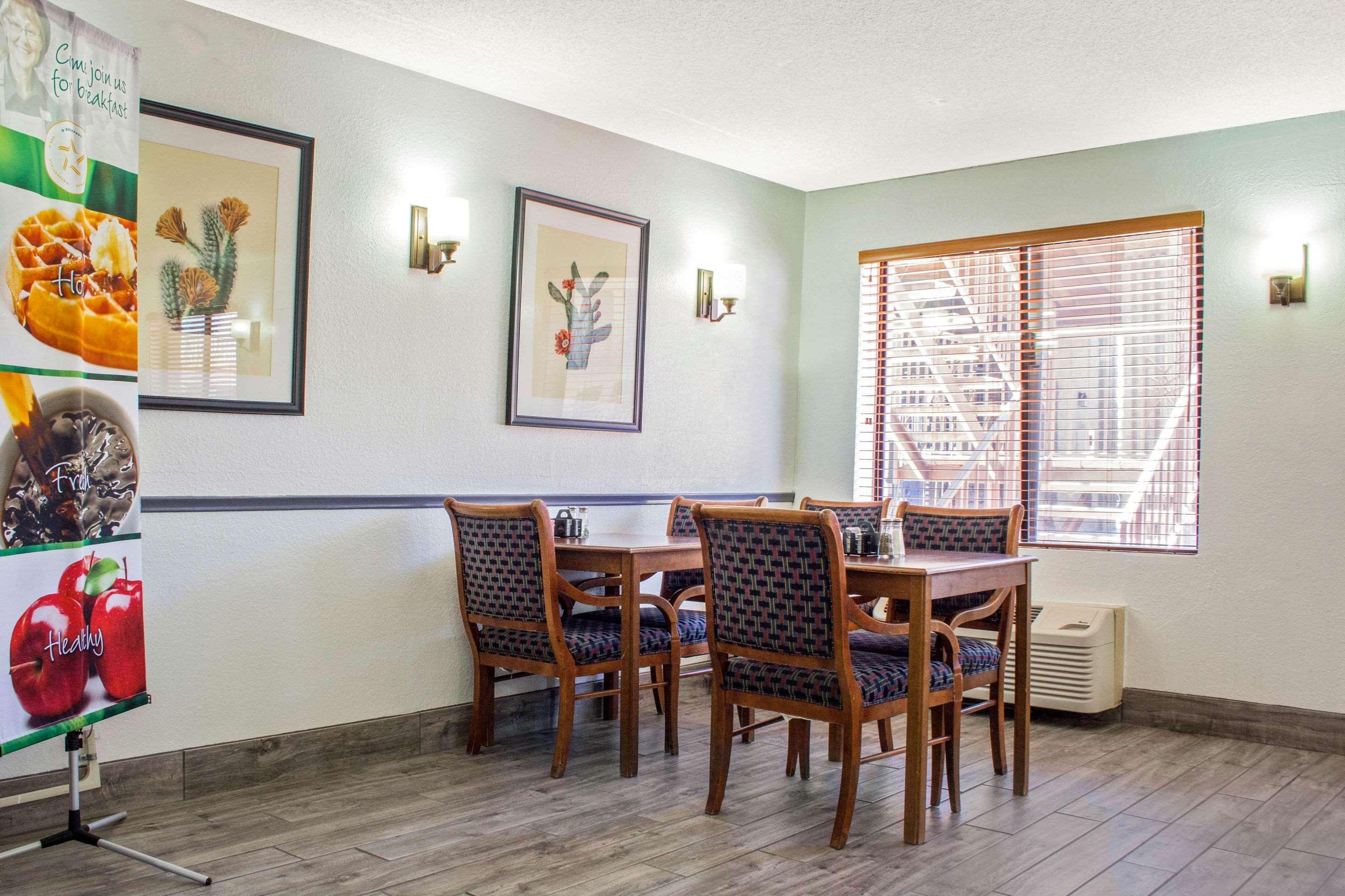 Quality Inn Benson I-10 Exit 304 エクステリア 写真